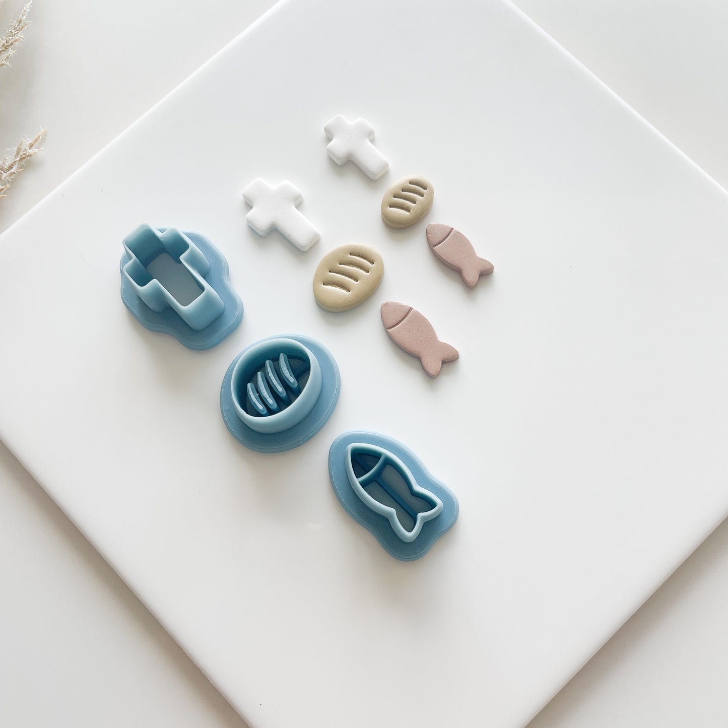 Fish & Loaves Dangle Clay Cutters
