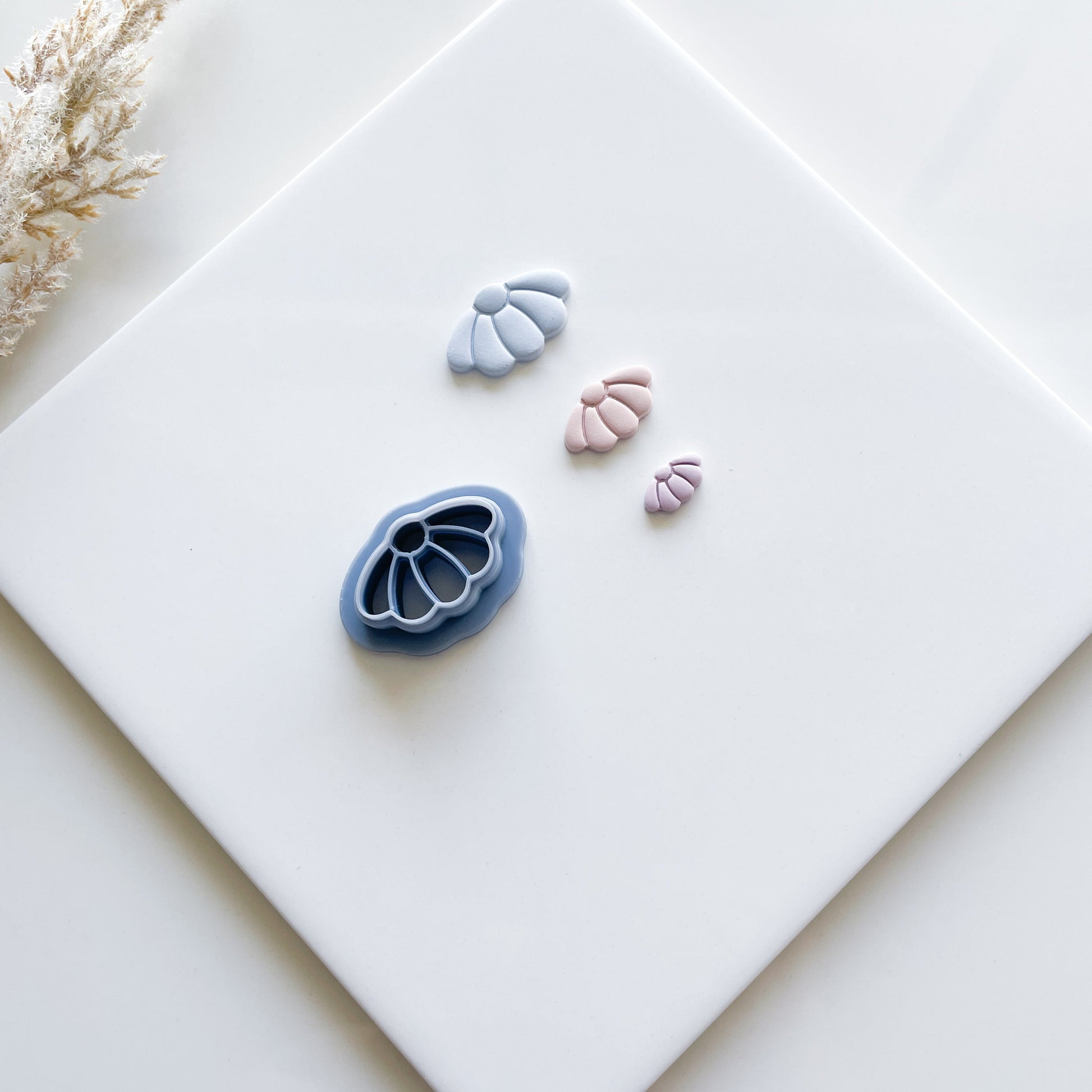 Half Daisy Clay Cutter