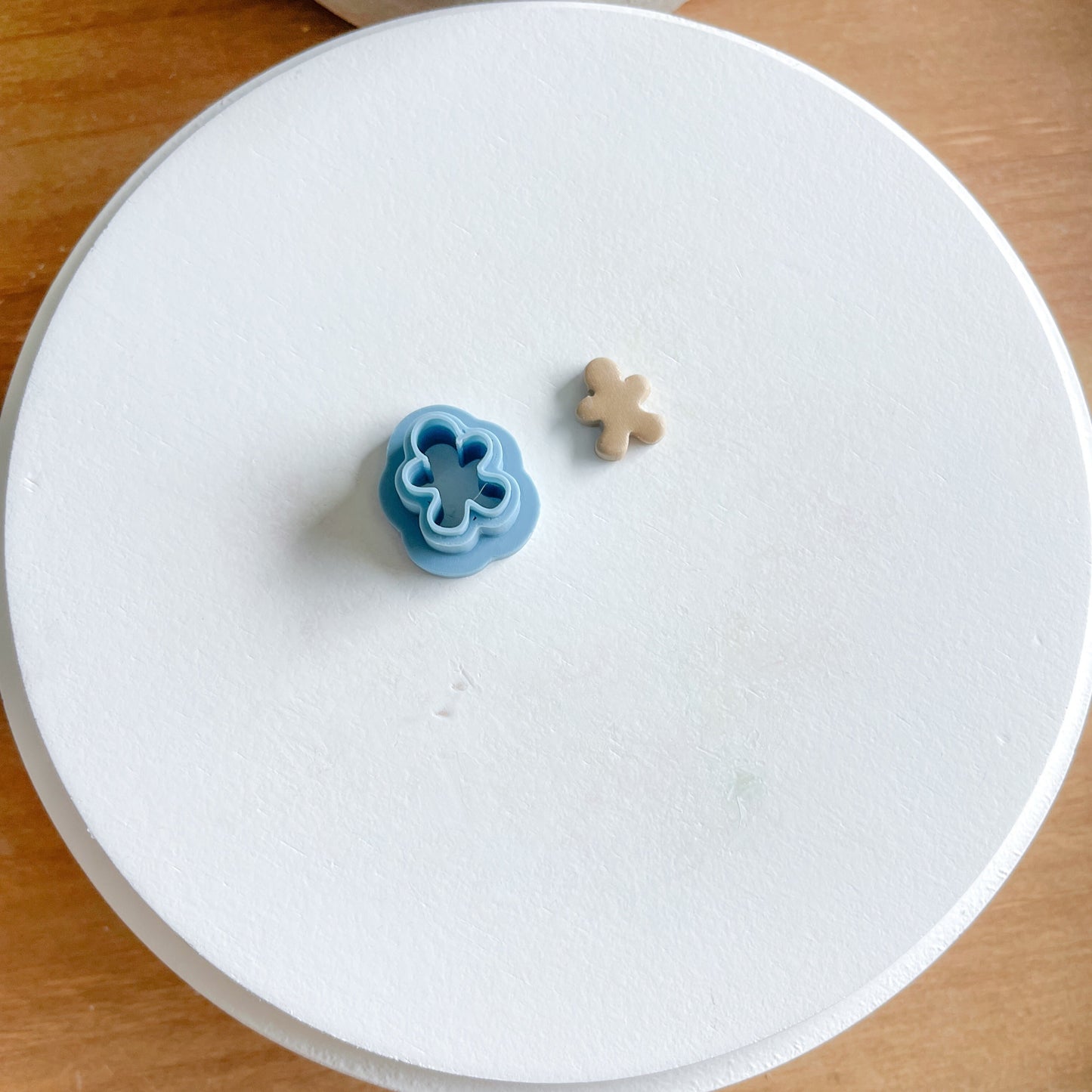 Gingerbread Man Stud