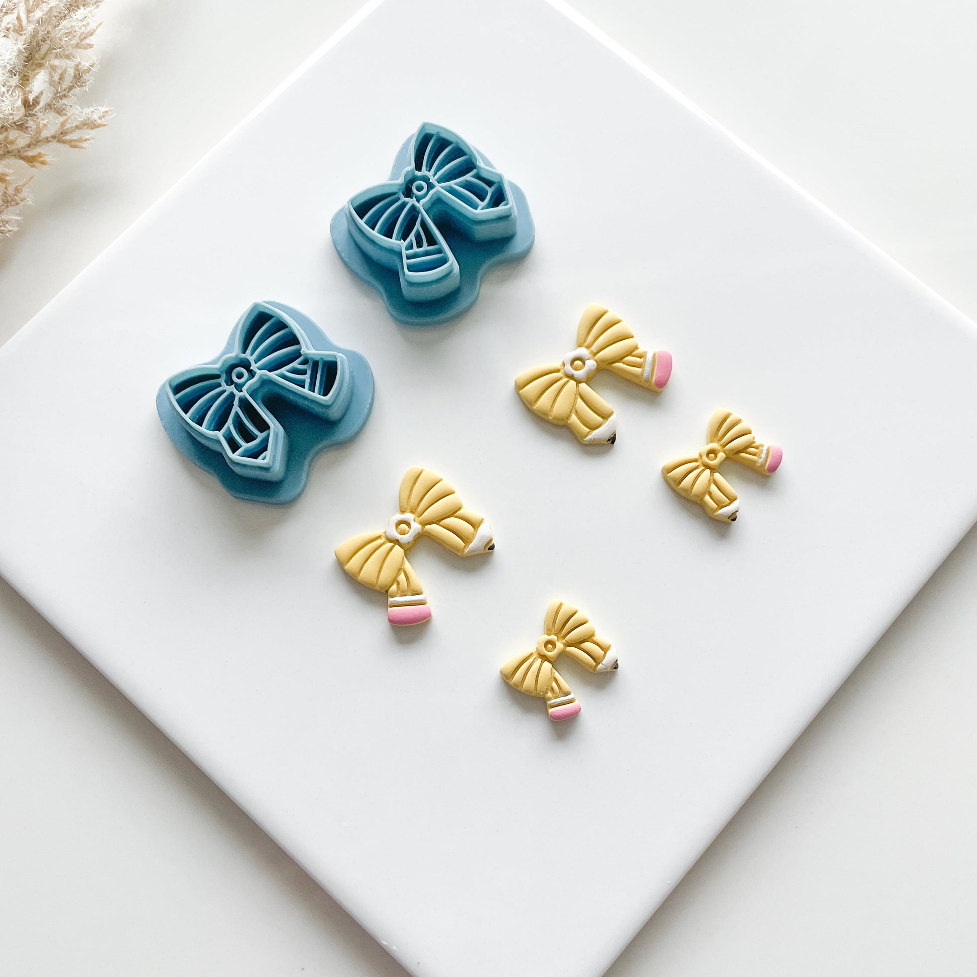 Pencil Bow Clay Cutter