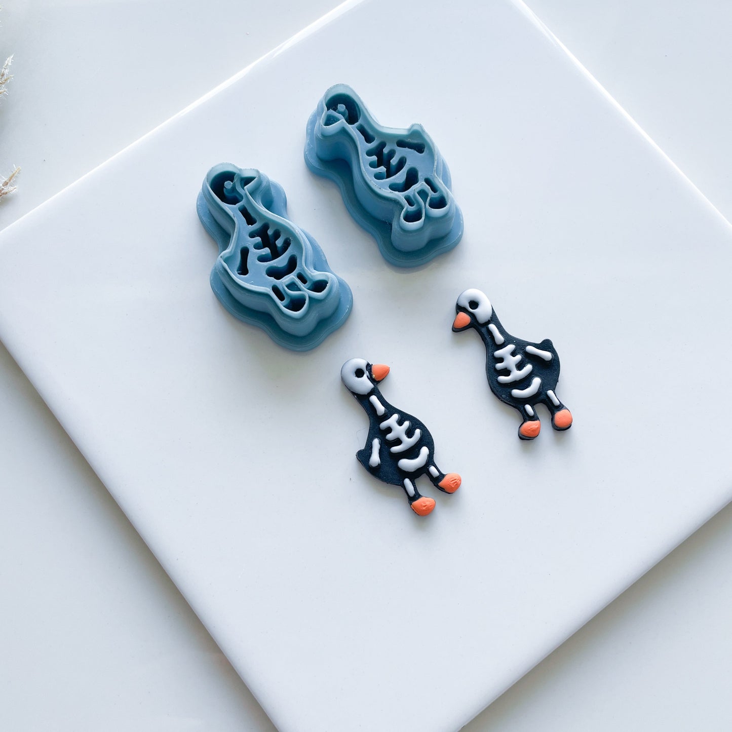 Skeleton Goose Clay Cutter