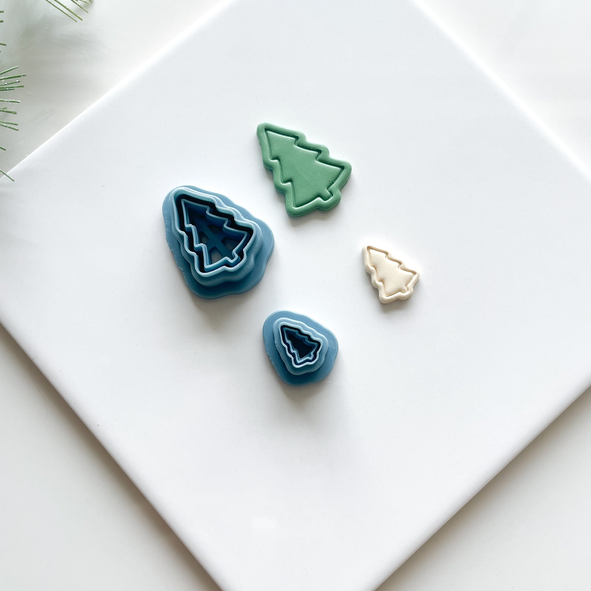 Christmas Tree Frame Clay Cutter