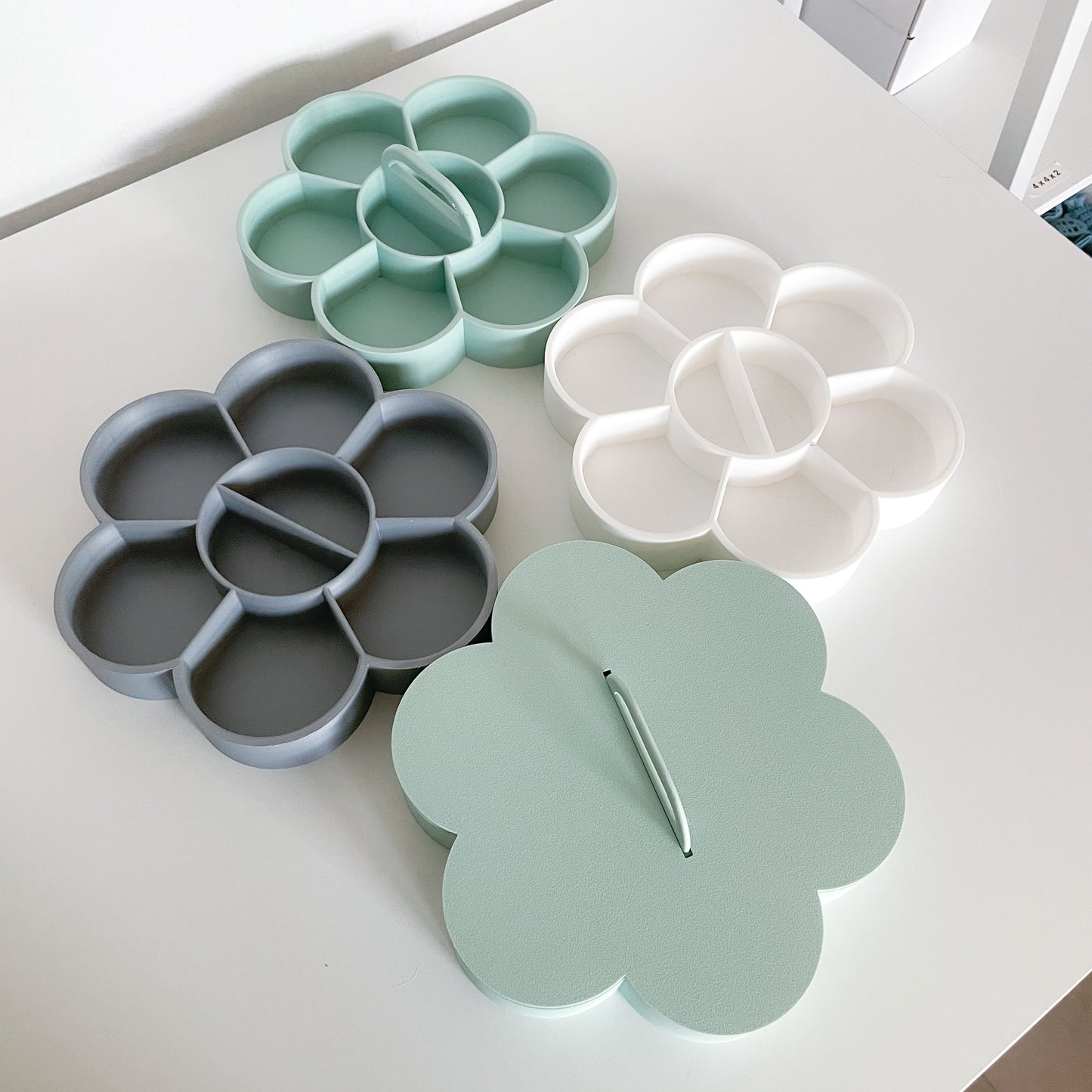 8 INCH Daisy Organizer Tray- MISPRINTS (LIMTED AVAILABLE)