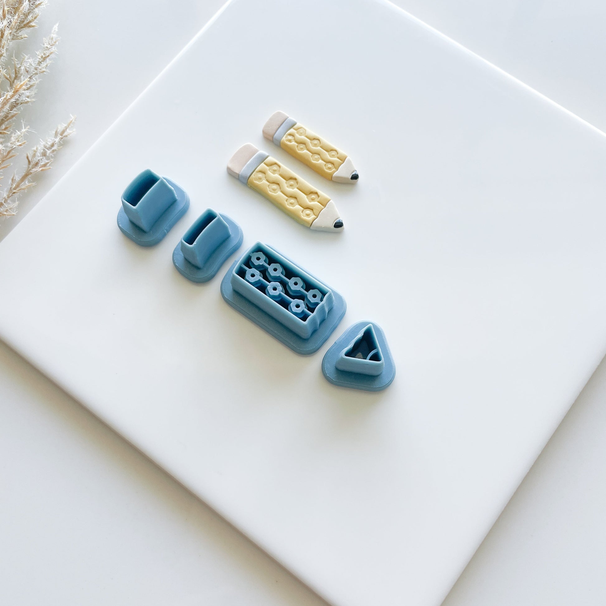 Pencil Builder Clay Cutter