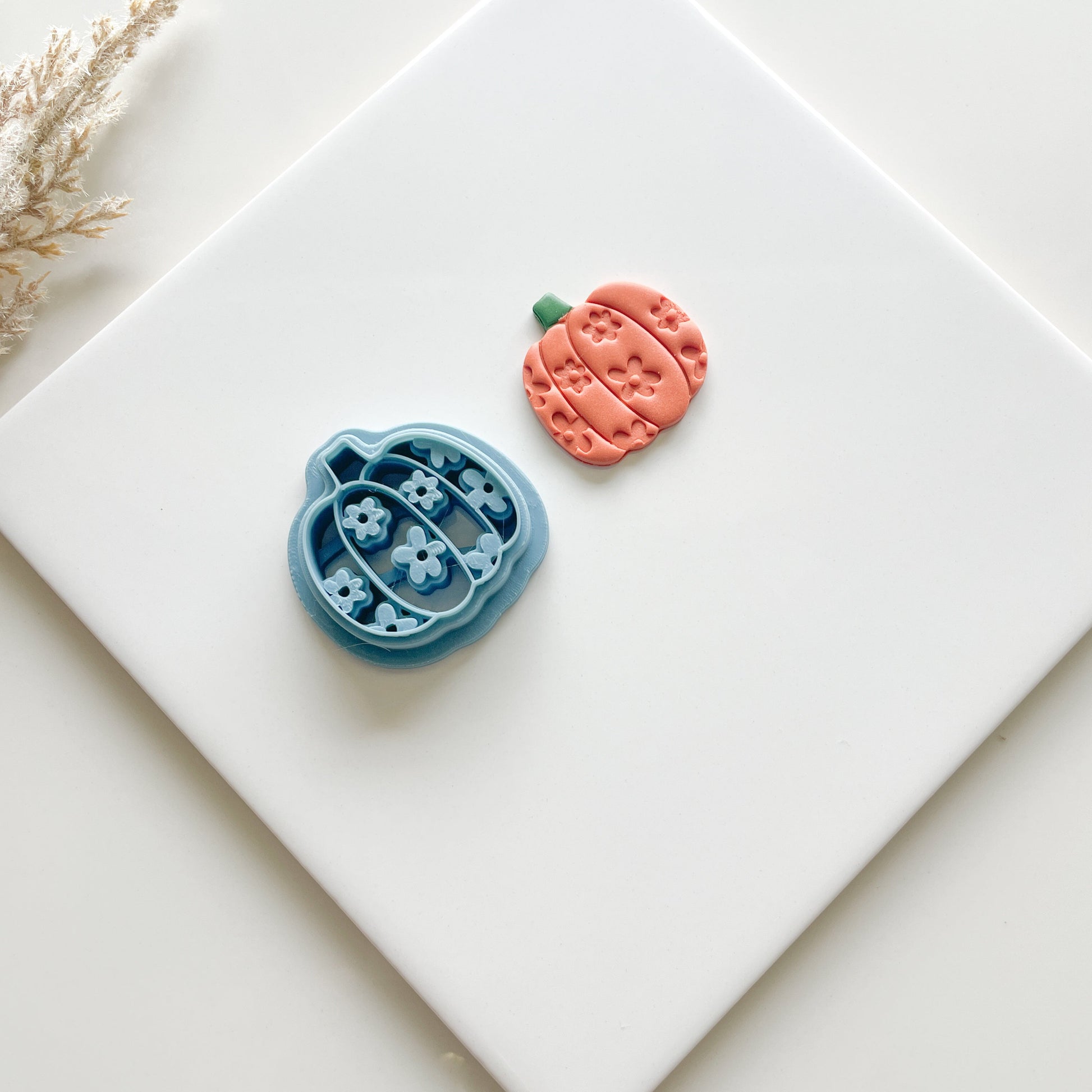 Floral Pumpkin Clay Cutter