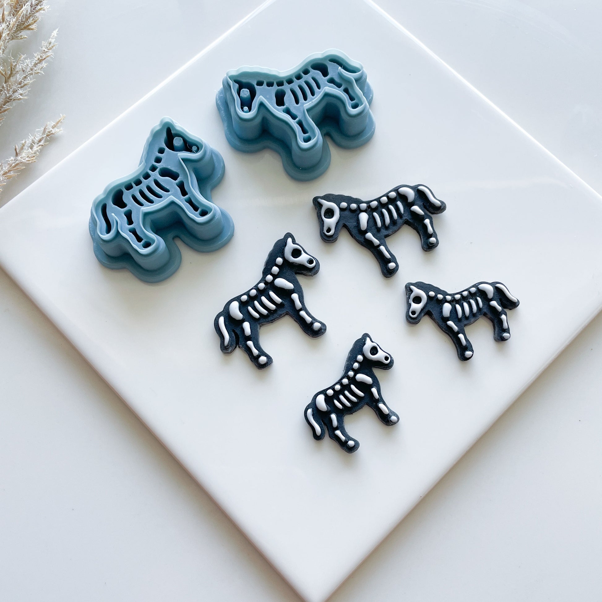 Skeleton Horse Clay Cutter