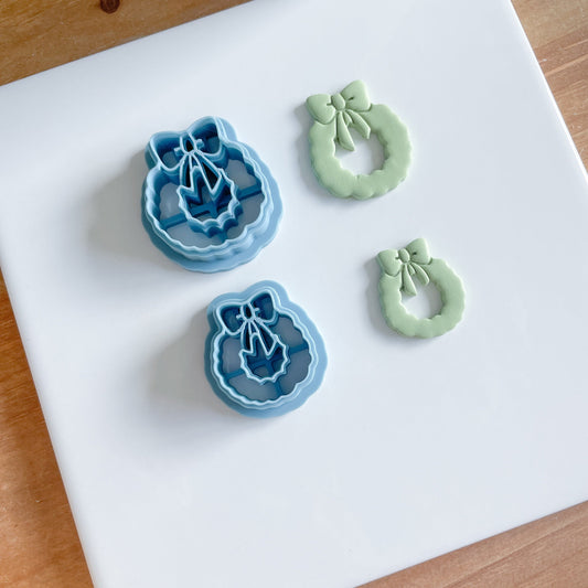 Wreath with Bow Clay Cutter
