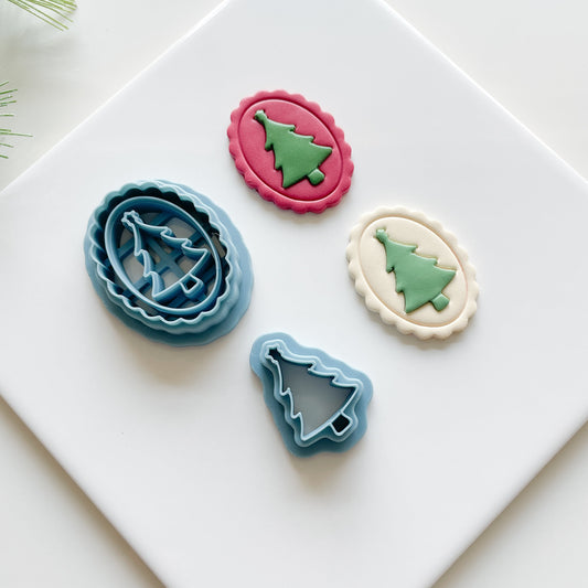 Scalloped Christmas Tree Oval
