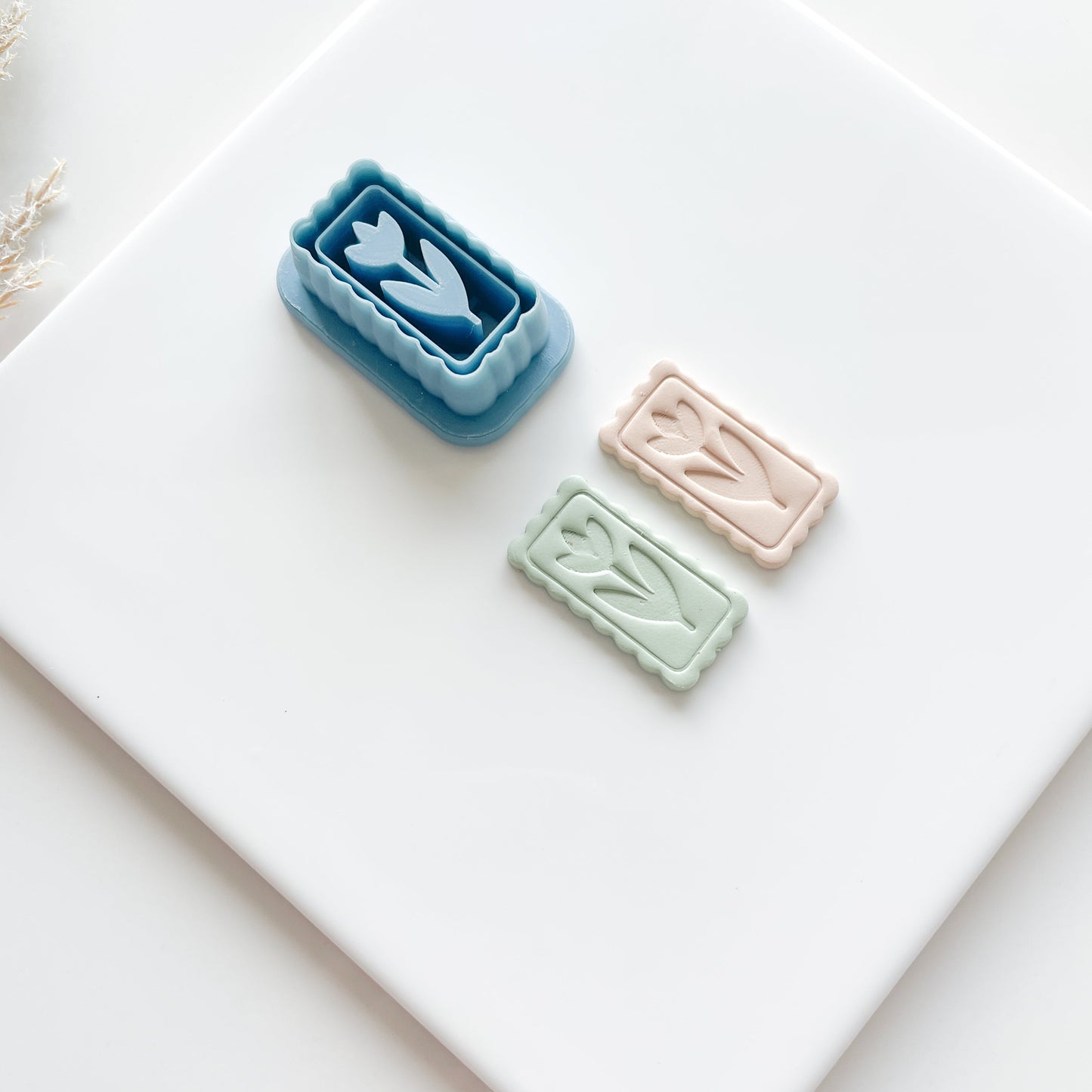 Scalloped Rectangle Flower Clay Cutter