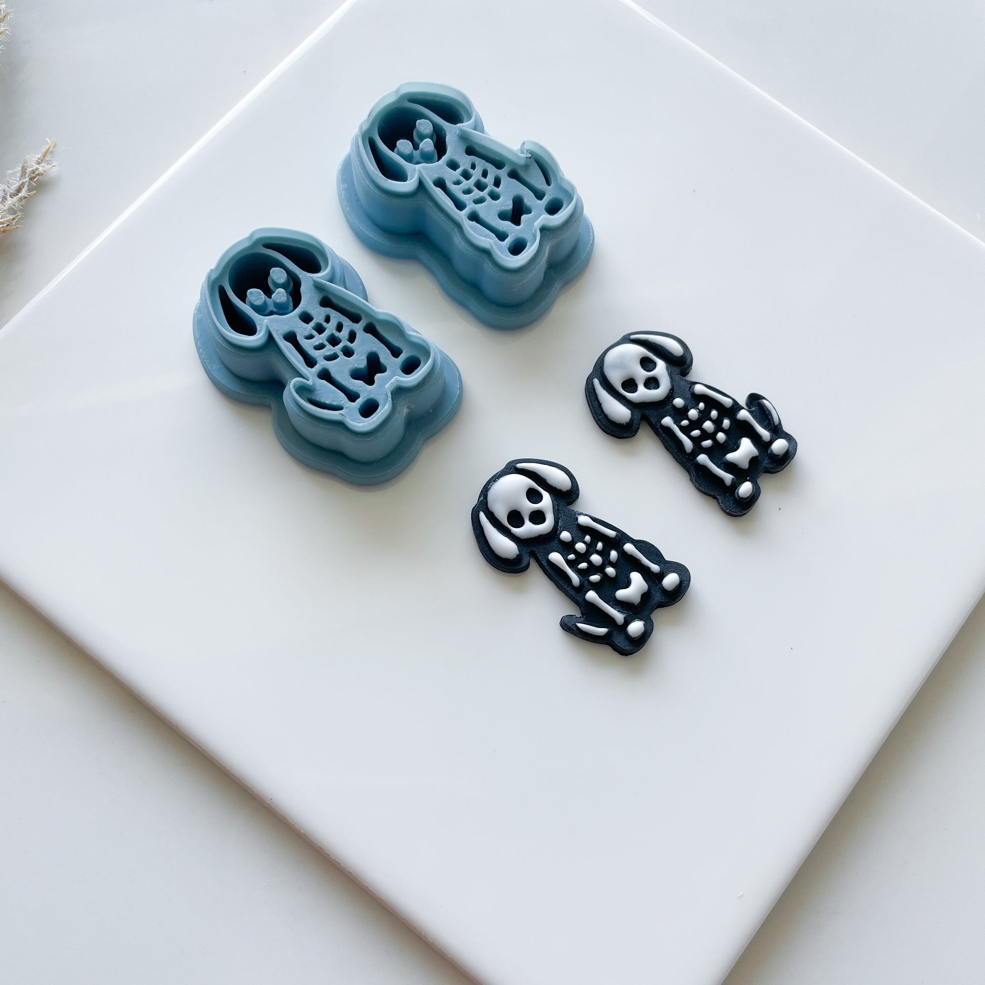 Skeleton Dog Clay Cutter